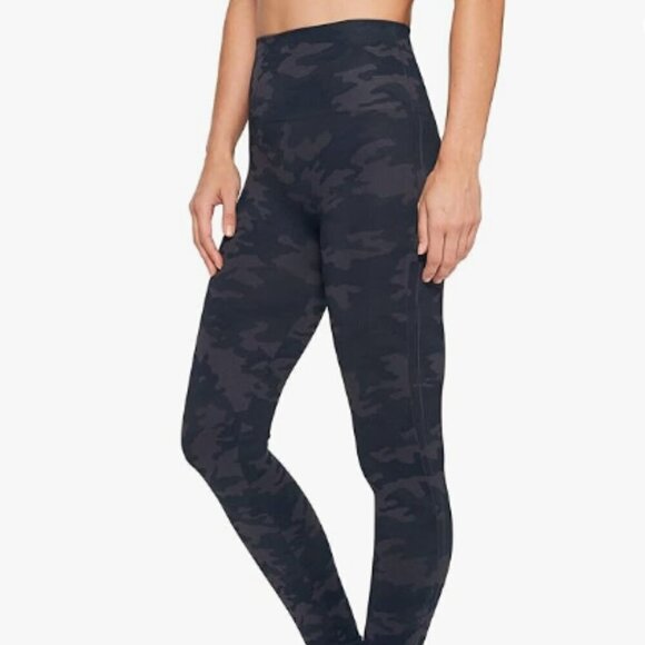 SPANX Pants - SPANX Look at Me Now Seamless Leggings - Camo